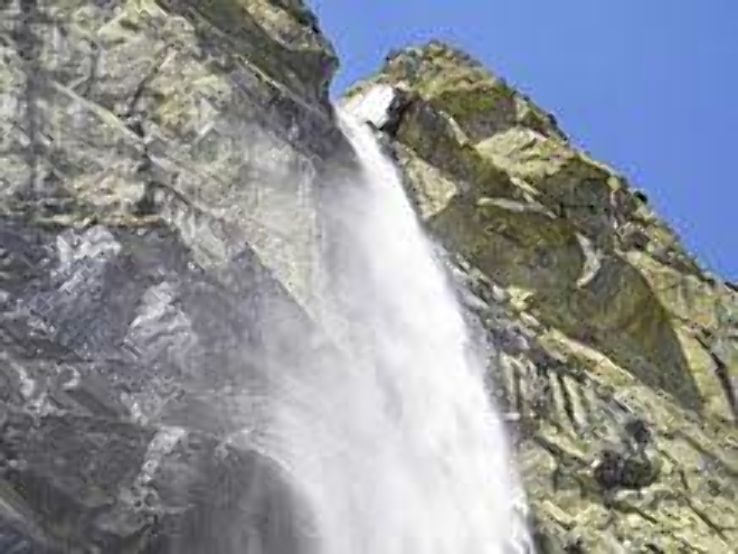 Vasudhara Falls Trip Packages